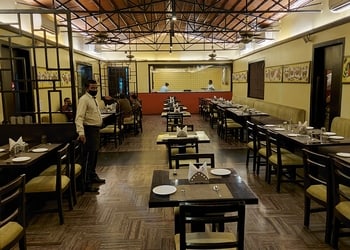 The-kavs-restaurant-Family-restaurants-Ranchi-Jharkhand-2