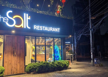 The-salt-restaurant-Family-restaurants-Kochi-Kerala-1