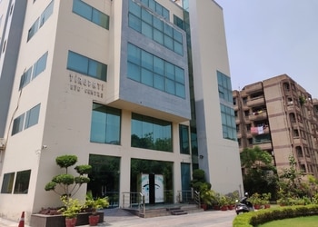 Tirupati-eye-centre-Eye-hospitals-Sector-16a-noida-Uttar-pradesh-1