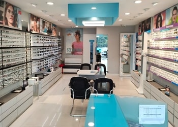 Titan-eyeplus-Opticals-Agra-Uttar-pradesh-2