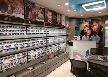 Titan-eyeplus-Opticals-Betiahata-gorakhpur-Uttar-pradesh-2