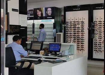 Titan-eyeplus-Opticals-Golmuri-jamshedpur-Jharkhand-2