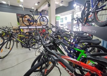 Track-and-trail-Bicycle-store-Ulubari-guwahati-Assam-3