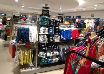 Trends-Clothing-stores-Dolamundai-cuttack-Odisha-2