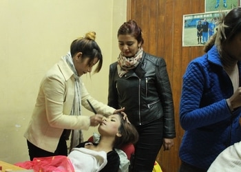 Tress-style-spa-salon-Beauty-parlour-Gangtok-Sikkim-2