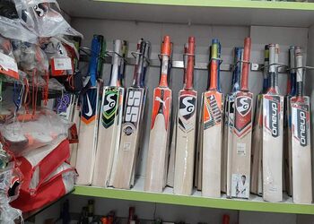 Uk-sports-shop-Sports-shops-Chembur-mumbai-Maharashtra-2