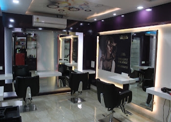 Varad-salon-Beauty-parlour-Waluj-aurangabad-Maharashtra-2