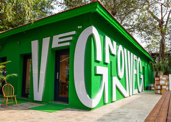 Vegnonveg-Shoe-store-Bandra-mumbai-Maharashtra-1