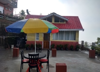 Vikkyz-homestay-Budget-hotels-Darjeeling-West-bengal-3