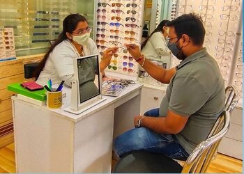 Vision-eye-plus-Opticals-Gandhinagar-Gujarat-3