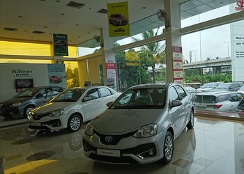 Wasan-toyota-Car-dealer-Canada-corner-nashik-Maharashtra-2